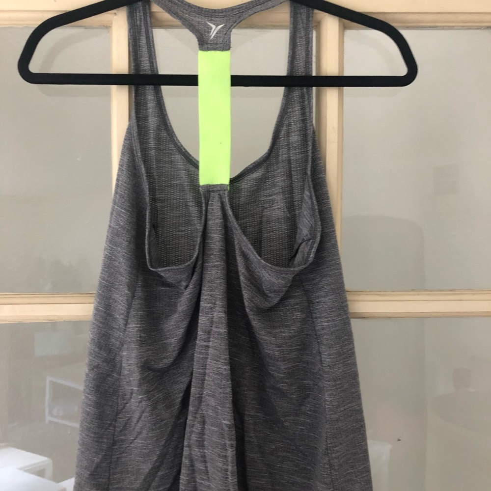 Workout tank top